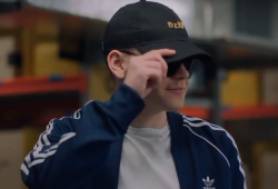 Bizarrap se une con Mercado Libre para lanzar su gorra oficial